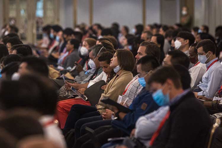 Hundreds of attendees at the Opening Session of BCVS 2022 in Chicago.