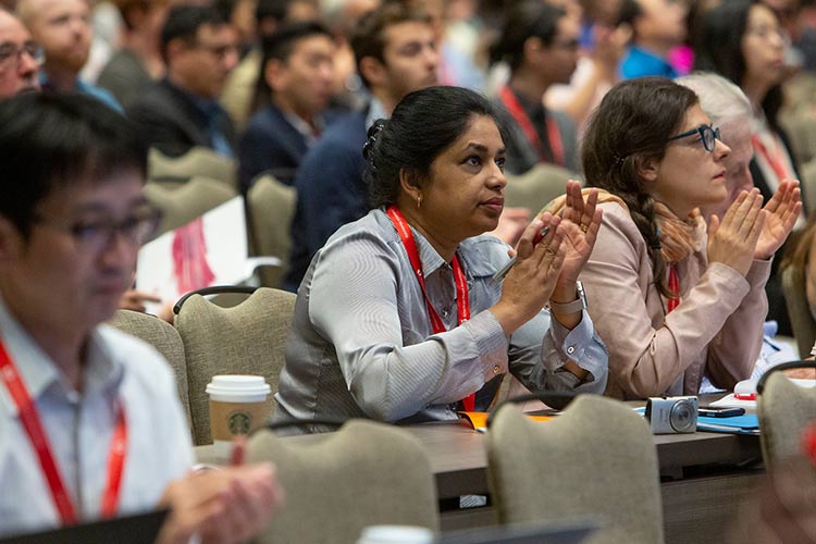Attendees at Hypertension 2019 applaud a speaker.