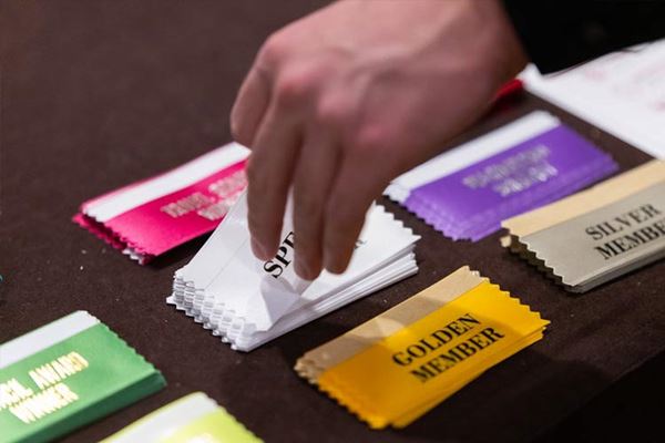 An AHA Professional Member selected a badge ribbon after registering for an AHA meeting.
